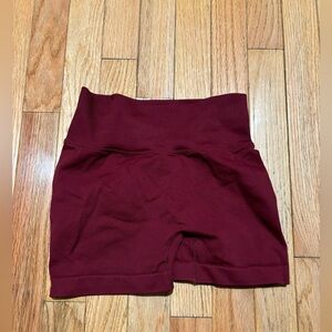 SOLD Yeoreo scrunch shorts